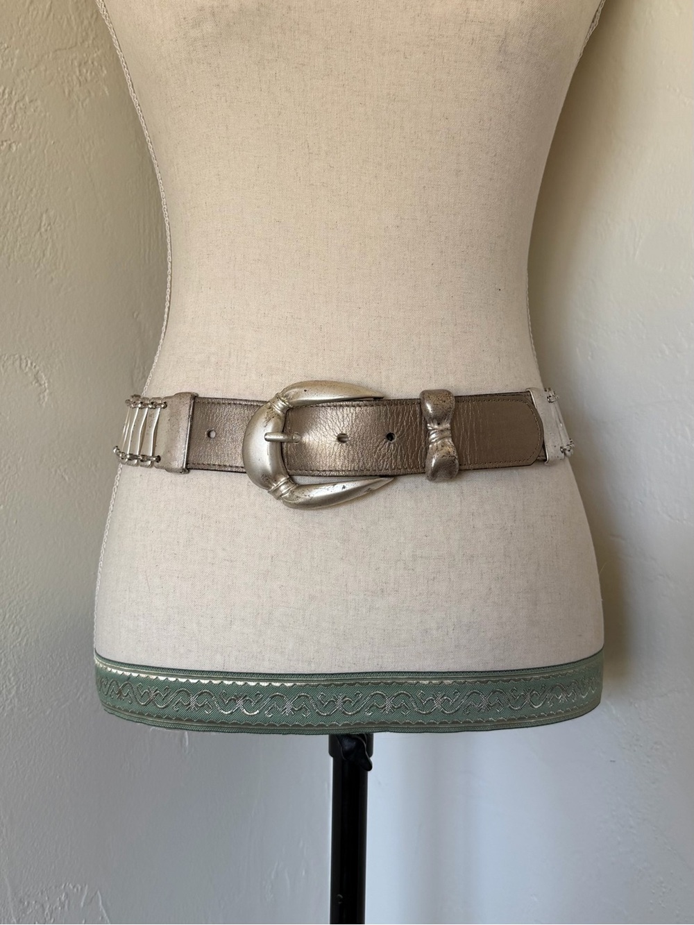 Streets Ahead Western Metallic Silver Leather Chain-Link Belt [M]